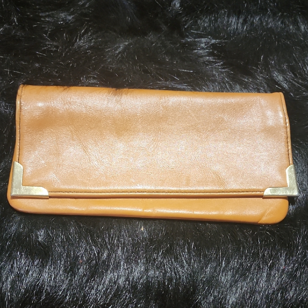 TAMMY BROOKE  GENUINE LEATHER WALLET.